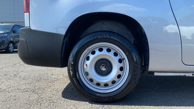 Vauxhall Combo Cargo Combo Xl Diesel 1.5 Turbo D 100ps Prime Plus H1 Van